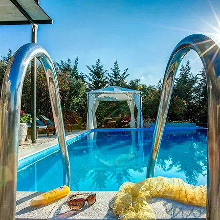 Gatsoulis Villas Вилла Apolpaina